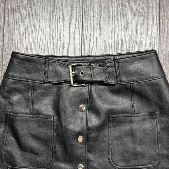 Smart Set Black Leather Mini Skirt Front Buckle Snap Buttons 28" 5 - Picture 3 of 7